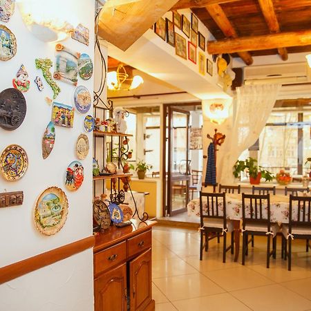 Mini Hotel Venezia Atyraū Zewnętrze zdjęcie