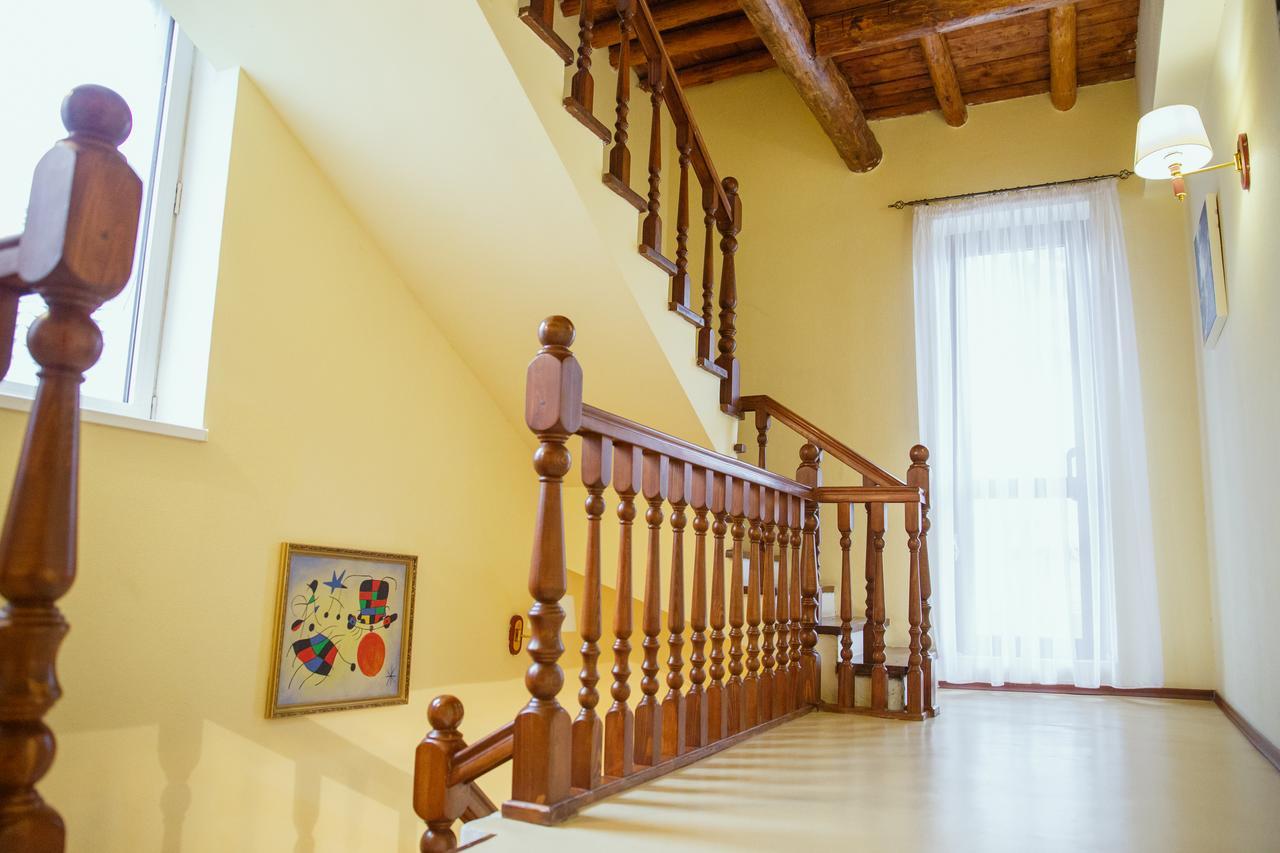 Mini Hotel Venezia Atyraū Zewnętrze zdjęcie