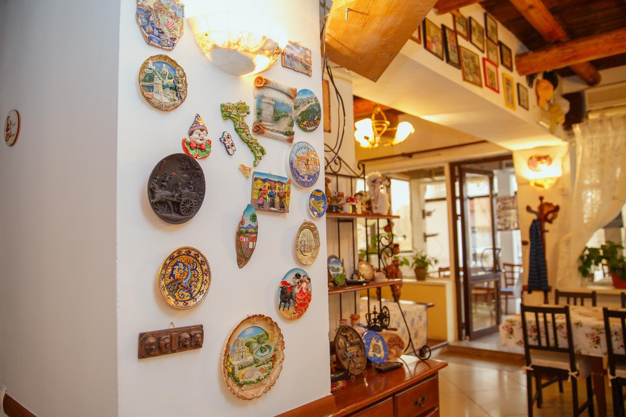 Mini Hotel Venezia Atyraū Zewnętrze zdjęcie